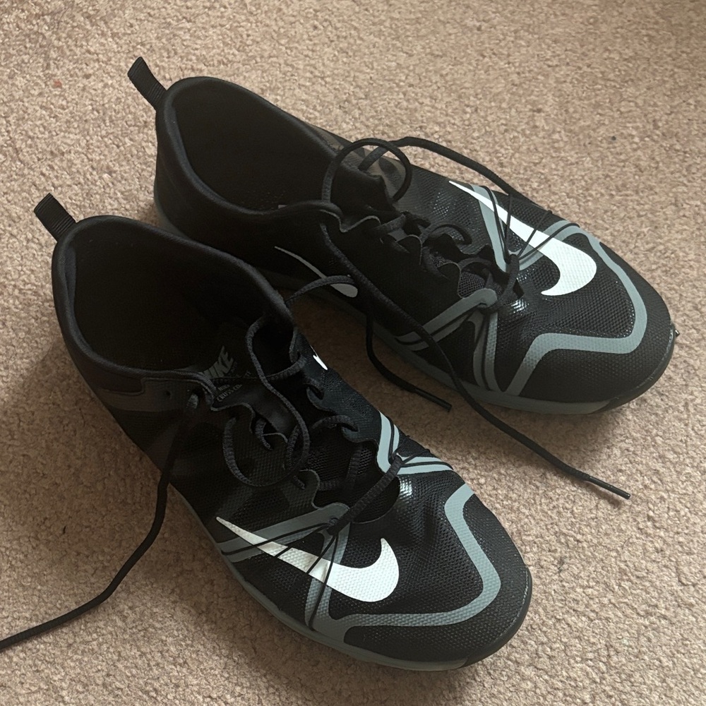 Nike Black and Gray Running Shoes